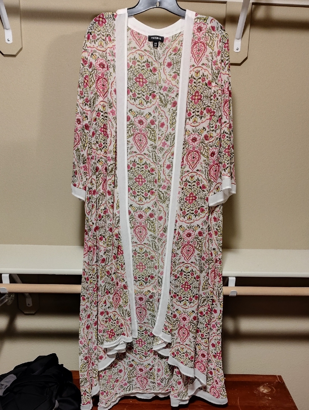 torrid Cream Floral Open-Front Kimono with Pink & Green Accents